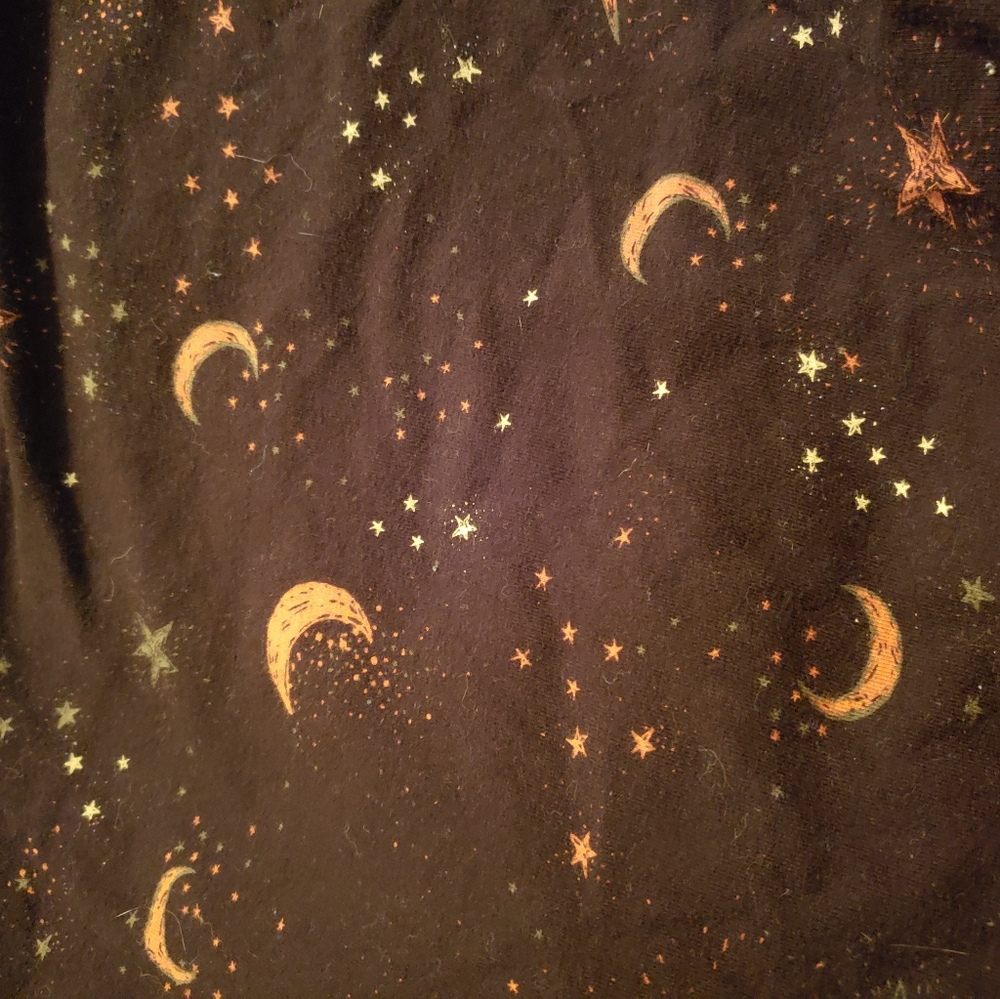 Torrid moon and stars legging, size 6